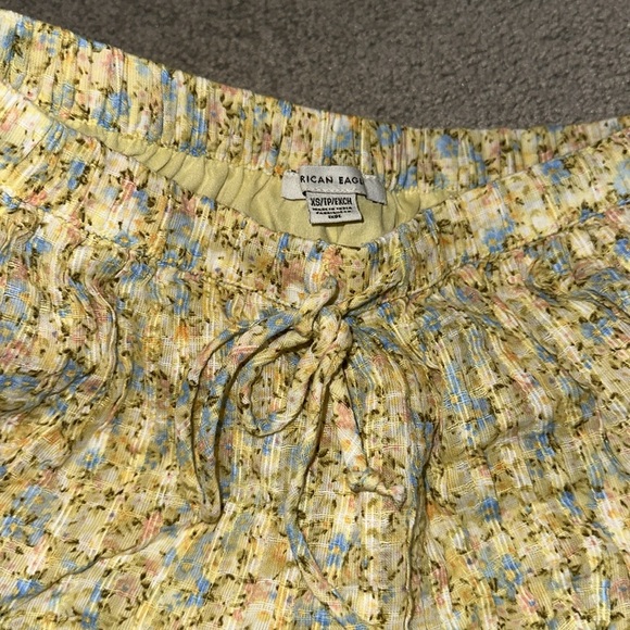 American Eagle 🦅 XS flowy floral shorts - Picture 2 of 5